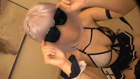 【白銀ノエル】白銀ノエル水着フェラで口内ドクドクゴックン!ずらし生ハメ膣奥ガン突... サンプル画像1