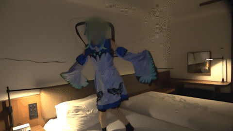 【潤羽るしあ】潤羽るしあレイヤーイベント後ホテル生ハメ!唾液ゴクゴク飲み干しアヘ... サンプル画像1