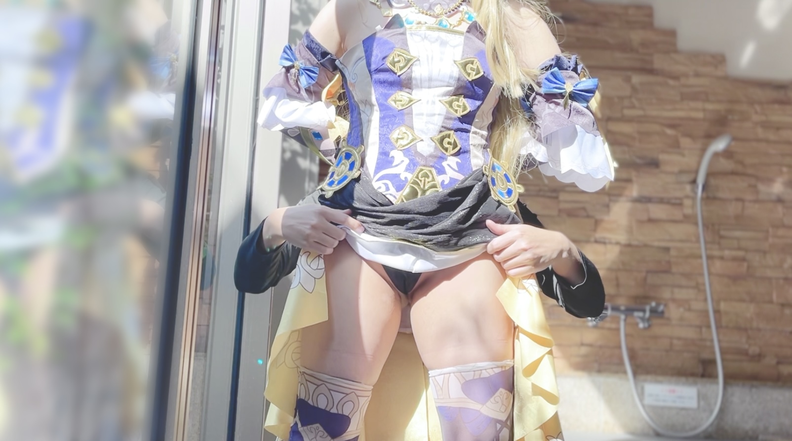 【ナヴィア】日差し差し込む明るい部屋でナヴィアちっぱいムニュ揉みデカ尻鷲掴み黒パ... サンプル画像1