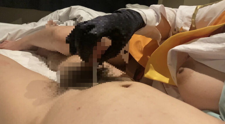 【ライザリン・シュタウト】ライザHカップ爆乳露出で谷間煽り手袋チ●ポシコ!添い寝... サンプル画像3