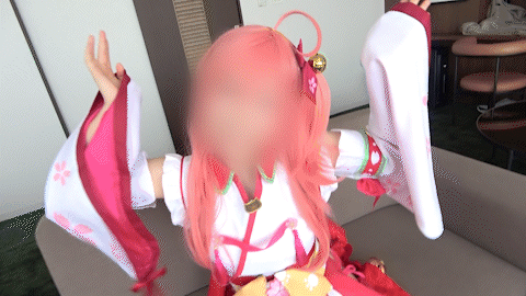 体感200回以上イキまくる異常感度!オホりながらヨリ目でベロ出しイキ絶頂!女子大生レイヤー恋獄(れんごく)りりゅあ20歳・女子大生レイヤー恋獄(れんごく)りりゅあ20歳 ・体感200回以上イキまくる異常感度! ・綺麗な乳首を指でピンピン弾くだけで乳首イキ! ・オホりながらヨリ目でベロ出しイキ絶頂! ・ベロ射されニコニコしながら精子ゴックン! ◆動画85分 ☆☆☆☆☆☆☆☆☆☆☆☆☆☆☆☆☆☆☆☆ にゃっはろ~!🌸 現役女子大生レイヤーの恋獄りりゅあですっ💗 今日はね、大好きなさ○らみこちゃんのコスをしてみましたぁ💗 舌足らずな声だから『えへへ、にゃっはろ~』って言うと、ちょっと似てるって言われるんです☺️ 清楚な巫女服だけど…りりゅあはすぐ甘えちゃうから、いっぱい構ってくれないとやだよ? イベントでも撮影でも、あなたを“恋獄”に閉じ込めちゃいますから覚悟してね💗 💫▼▼▼内容▼▼▼💫 ◆エッチなポーズをいっぱいしてもらってみこちの完璧なコスを堪能する ◆見た目に反してエッチなことが大好きなみこち ◆早くエッチしたくてたまらない「みこち」が超かわいい ◆ベロを絡めてヨダレだらだらの濃厚なDキス ◆ガチガチに勃起したペニスに嬉しそうにキス&ガマン汁吸い ◆一心不乱にチンポに貪りつくフェラがエロい ◆自らペニスの根本まで丸吞みにしてしゃぶる ◆フェラしながらすでにマ●コはビショ濡れ ◆パンツにクッキリと本気汁のシミができるほど濡れている ◆パンツの上から軽くクリを擦られただけで即イキする雑魚マ●コ 「んっ!んんっ!あぁ…イっちゃいそう…感度ヤバイかも…」 ◆乳首の感度も上がり過ぎて異常 ◆コスの上からカリカリするだけでビックビク痙攣 ◆服をはだけでさらけ出した綺麗なピンクの乳首を指でピンピン弾くと乳首イキ 「やばい乳首…イクイクイクイク…ッッッッッッ!あぁぁああ!」 ◆パンパンに充血したクリトリスをベロで擦り上げてイカせた後に電マで追撃 ◆大量に潮吹きアクメして恥ずかしそう ◆バイブでGスポをエグるようにズボるとなさけないアヘ顔晒してまた絶頂 「ずぼずぼダメッ!イってる!イってるイってるイってる!」 「イクイクイクイク!イってます!イってますぅぅう!」 ◆バイブ突っ込んでをGスポに当たる角度のままパンツで固定して放置 ◆潮吹きながら延々とイキ続けるみこちエロい 「ずっとイってるぅ!おま●こヤバイよぉぉお!」 ◆休む間もなくバキバキに反り返るペニスをメス穴に挿入 「バイブと全然違う!こっちのが…ダンチ!ダンチぃ!」 ◆子宮口をカリ先でコツコツとノックされて即イキする早漏マ●コ ◆ケツを突き出させて膣奥虐めるバチボコバック 「やばぃ…イグ!イグイグイグイグぅぅ!」 ◆オホりながらヨリ目でベロ出しイキして情けない ◆イクたびにマ●コきゅんきゅんして責めてくるから暴発射精 ◆バイブに精子塗りたくってからズボる ◆お掃除フェラさせて当たり前のように2回戦 「おま●この味ぃ…」 ◆ヨダレだらだらイラマチオされて嬉しそう ◆バックで奥をエグりまくる 「おぐぅ…奥当たるのやばぃいぃ!」 ◆ペニス串刺し背面座位 「奥まで入りゅぅぅう!イクイクイクイク…ッッッッッッ!」 ◆膣穴掻きまわされてイキ狂いしてる ◆両腕を引っ張って立ロールスロイス膣ボコ 「奥だめぇぇええ!まっでまっでまっでぇ!だめぇイクイクイクぅ!」 ◆ずっとガクガク痙攣しながらイキっぱなし ◆ポルチオに亀頭をゴリゴリ当てる騎乗位で勝手にイキまくる ◆無我夢中でマ●コを使い高速ピストンでベロ射精 「しゅきぃ!全部しゅきぃぃ!」 ◆ニコニコしながら精子ゴックン 「美味しい…///」 ◆電マでさらに追撃イカせ 1